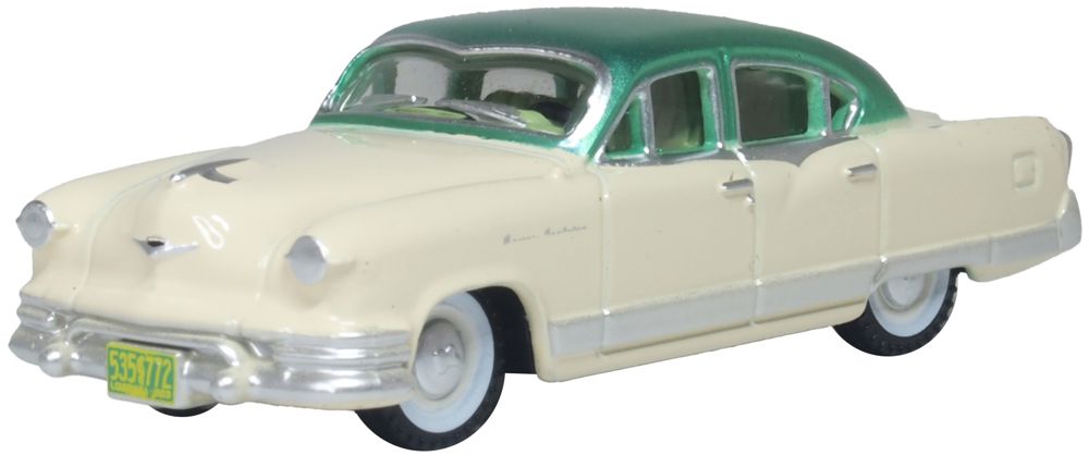 Oxford Diecast 1953 Kaiser Manhattan Stardust Ivory/Jade Green 1:87
