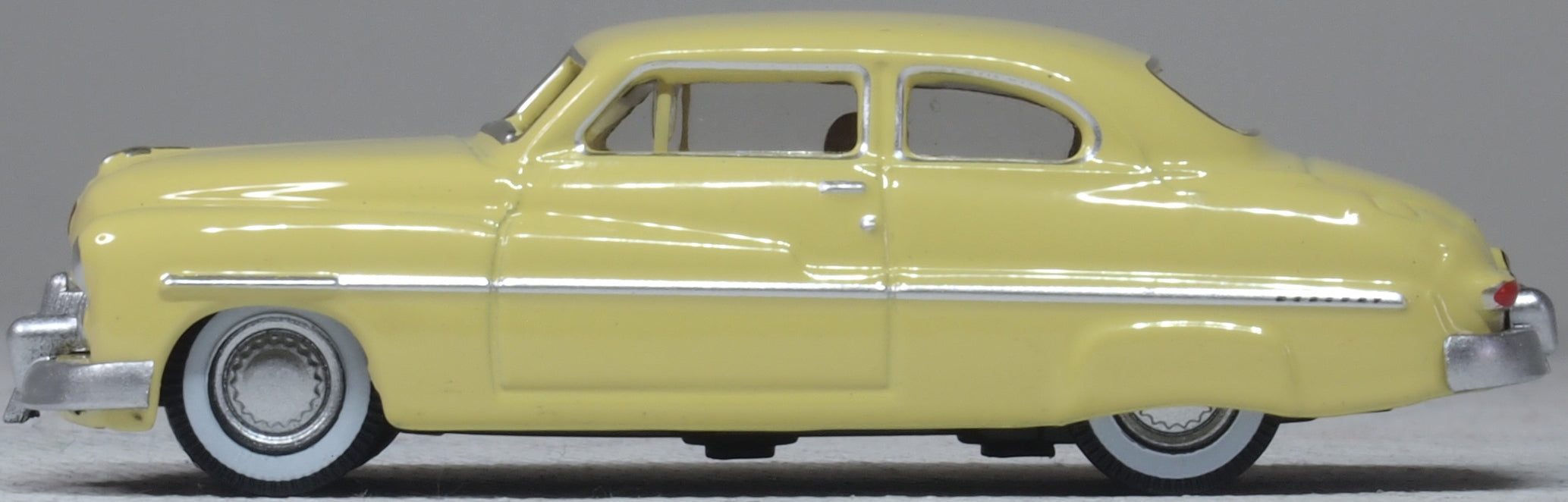 Oxford Diecast 1949 Mercury 8 Coupe Calabash Yellow 1:87