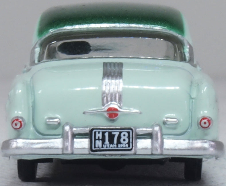 Oxford Diecast 1954 Pontiac Chieftain 4 Door Shannon Green/brookmere Green 1:87