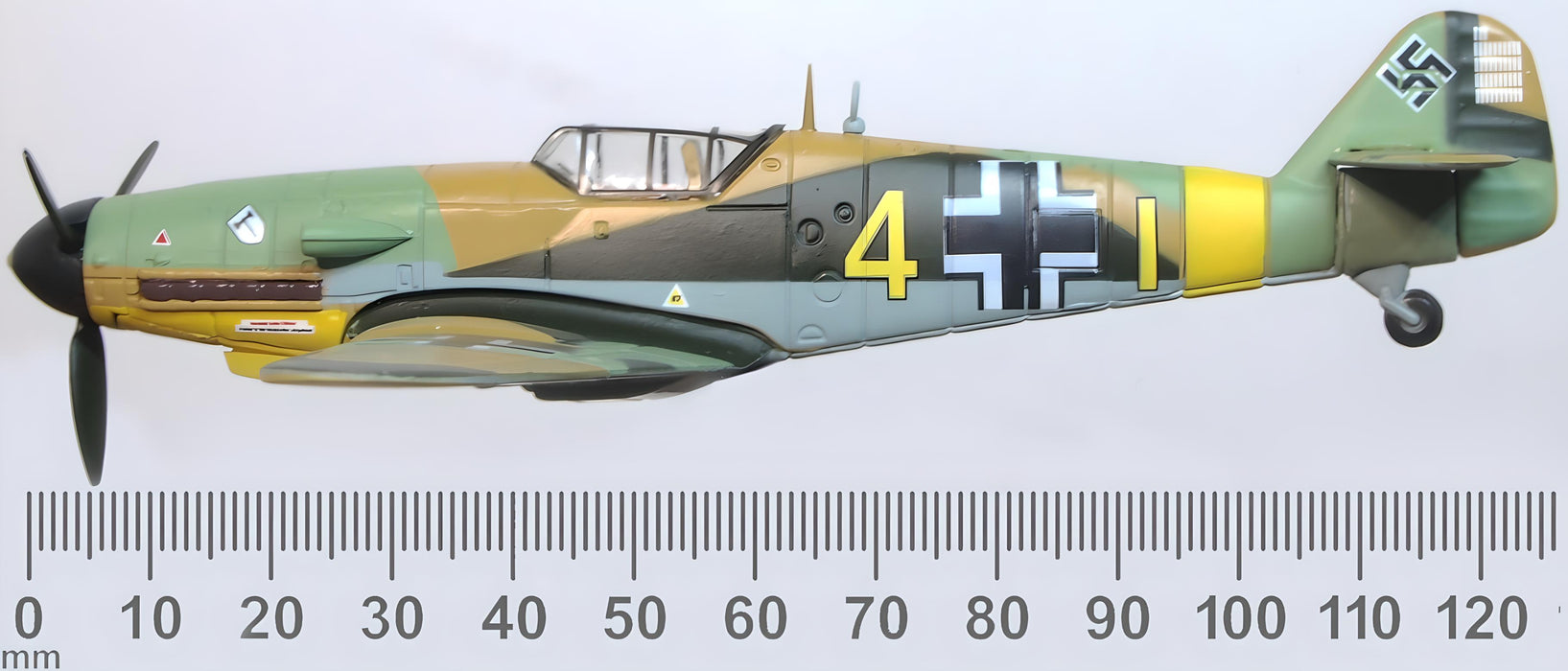Oxford Diecast Messerschmitt Bf 109F-4/Trop-104 Eberhard von Boremski - 1:72 scale AC114 measurements