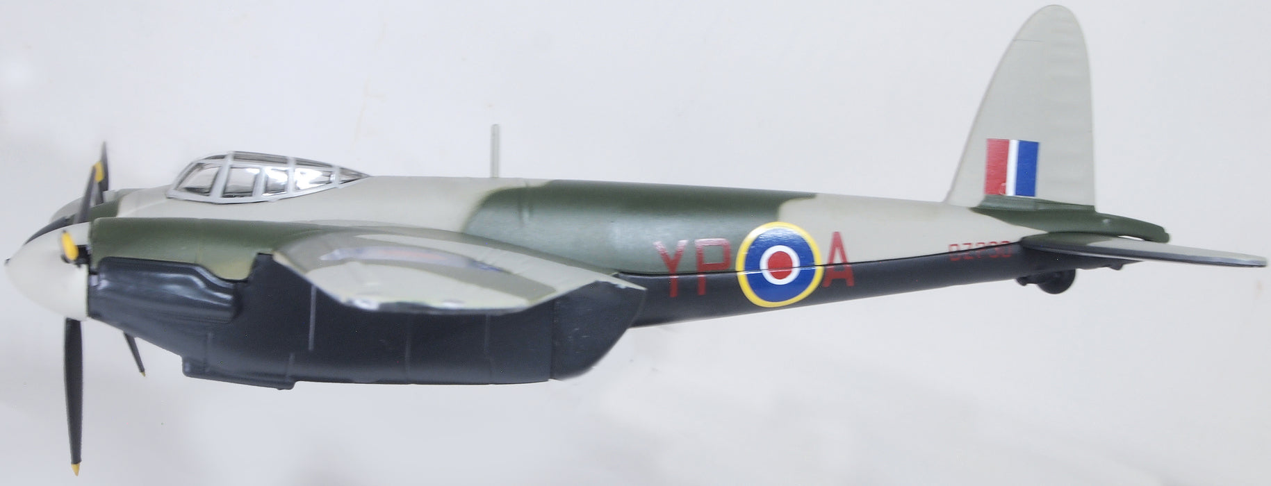 Oxford Diecast 1943 D H Mosquito NF MkII P.G.Wykeham-Barnes. Raf No.23 Sqn. Malta 1:72