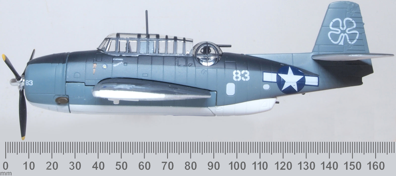 Oxford Diecast Grumman Avenger White 83 Blopsy Composite Sqn.76 USS Petrof Bay 1945 1:72