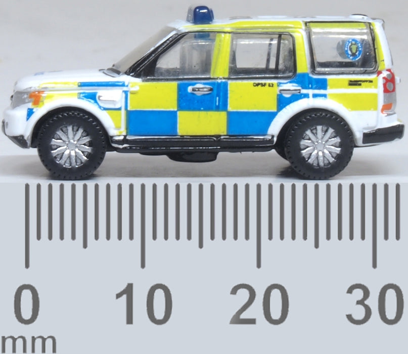 Model of the Land Rover Discovery 4 West Midlands Police by Oxford at 1:148 scale.