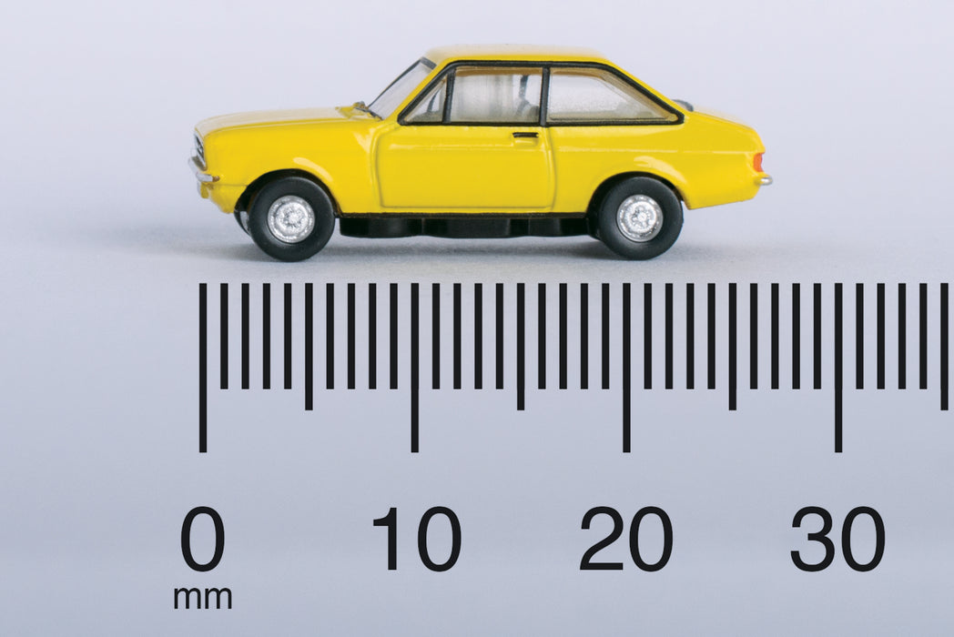 Oxford Diecast Ford Escort Mk2 Signal Yellow 1:148 Scale