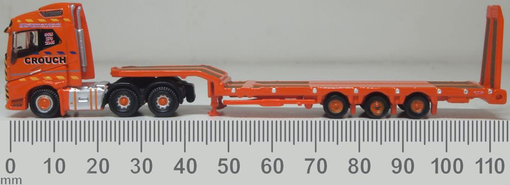 Oxford Diecast Volvo FH4 Semi Low Loader Crouch Recovery 1:148