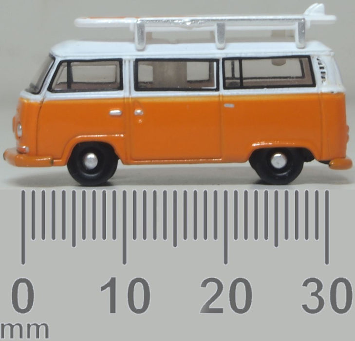 Oxford Diecast VW T2 Bay Window Bus/surfboards Signal Orange/White 1:148