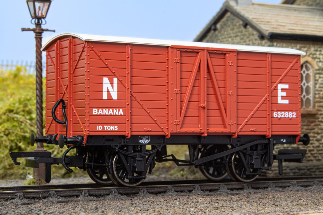 Oxford Rail GE Banana Van - LNER (pre 1937) 632882 1:76