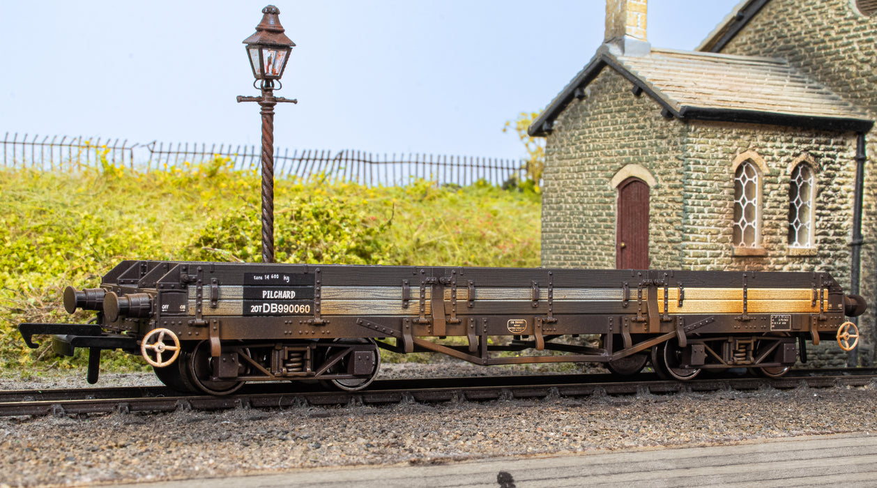 Oxford Rail Pilchard Wagon - BR Weathered DB990060 1:76