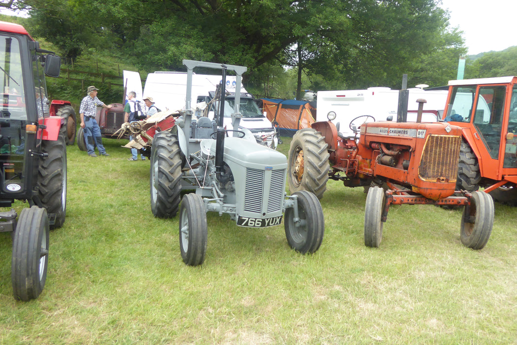 Oxford Diecast 76TEA001 - visisit to Neath Steam & Vintage Show 2023 Ferguson on Hill