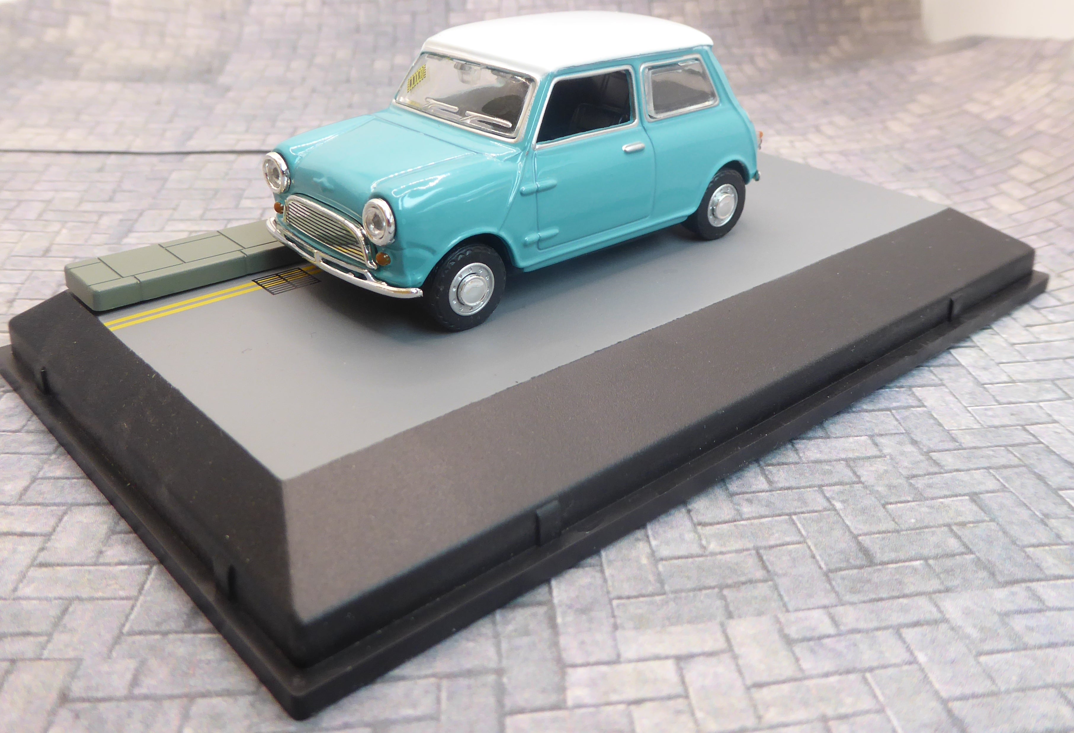 Oxford Diecast Mini - You Have Been Nicked - 1:43 Scale