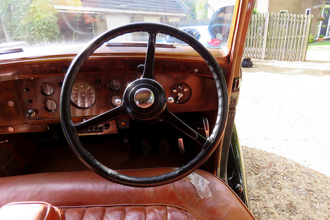 Oxford Diecast 1:43rd Scale Rolls Royce Silver Dawn/std Steel Maroon/black 43RSD001 Scanned Car Steering Wheel