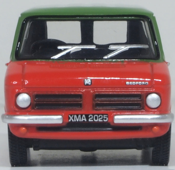 Oxford Diecast Bedford CF Van Xmas 2025 1:76
