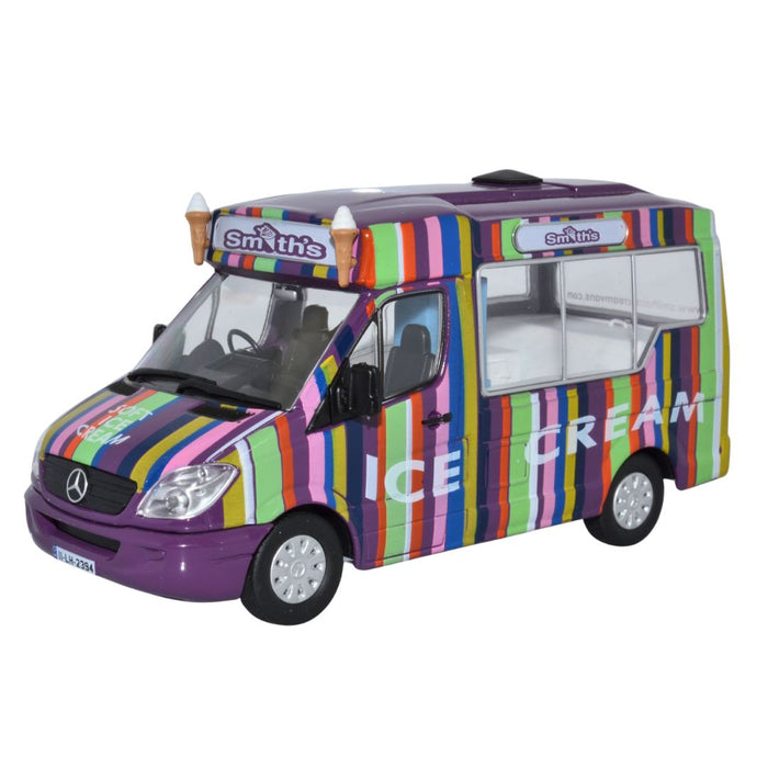 Oxford Diecast Whitby Mondial Ice Cream Smiths Ice Cream - 1:43 Scale