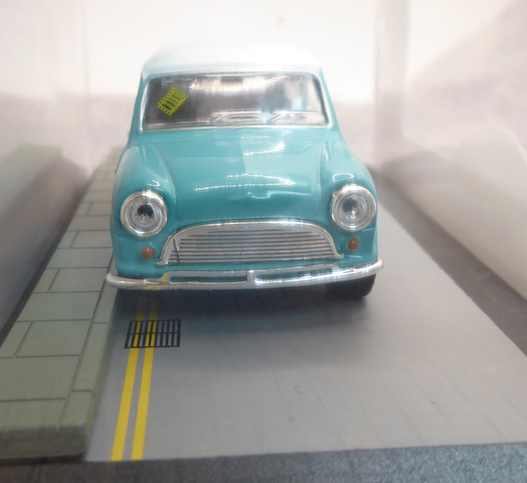 OXFORD DIECAST MIN020 Mini - You Have Been Nicked Oxford Gift 1:43 Scale Model On The Yellow Lines.