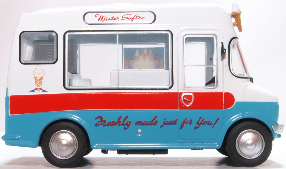 Oxford Diecast Bedford CF Ice Cream Van Mr Softee 43CF003