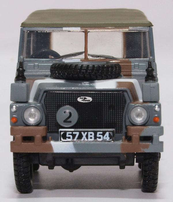 Oxford Diecast Land Rover Lightweight Canvas Berlin Scheme 43LRL004
