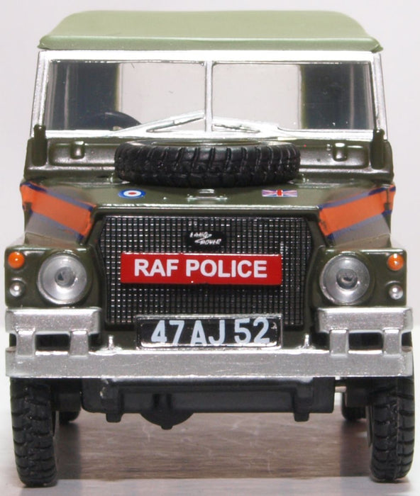 Oxford Diecast Land Rover Lightweight Canvas RAF Police 43LRL007