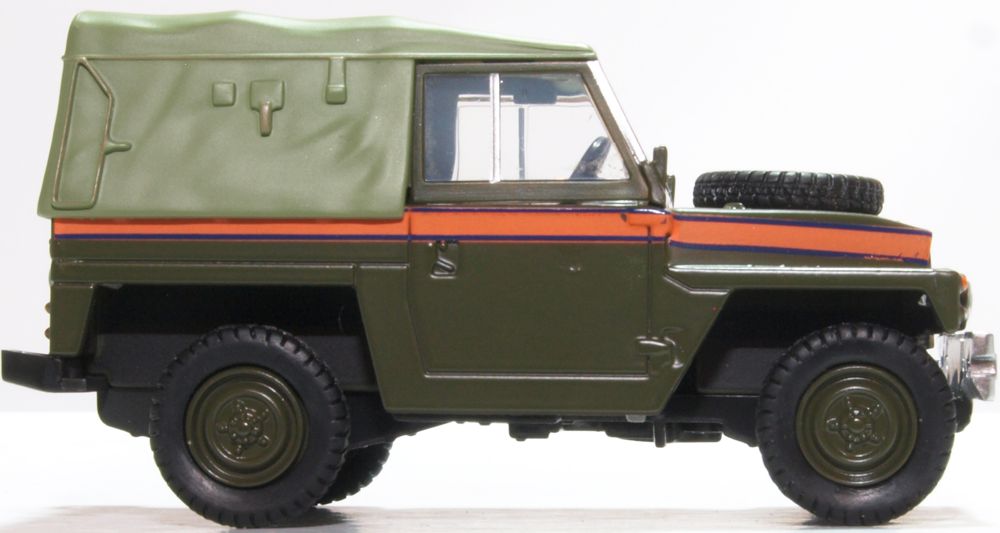 Oxford Diecast Land Rover Lightweight Canvas RAF Police 43LRL007