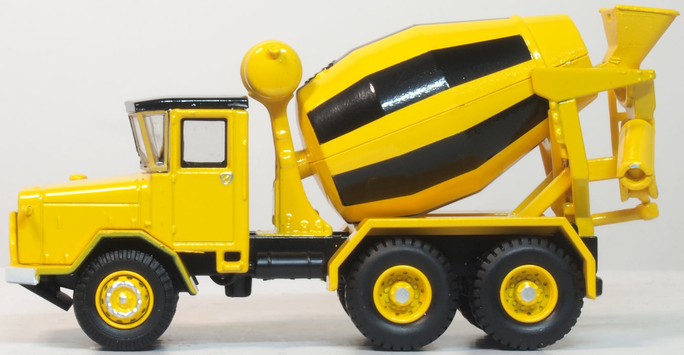 Oxford Diecast Yellow and Black AEC 690 Cement Mixer