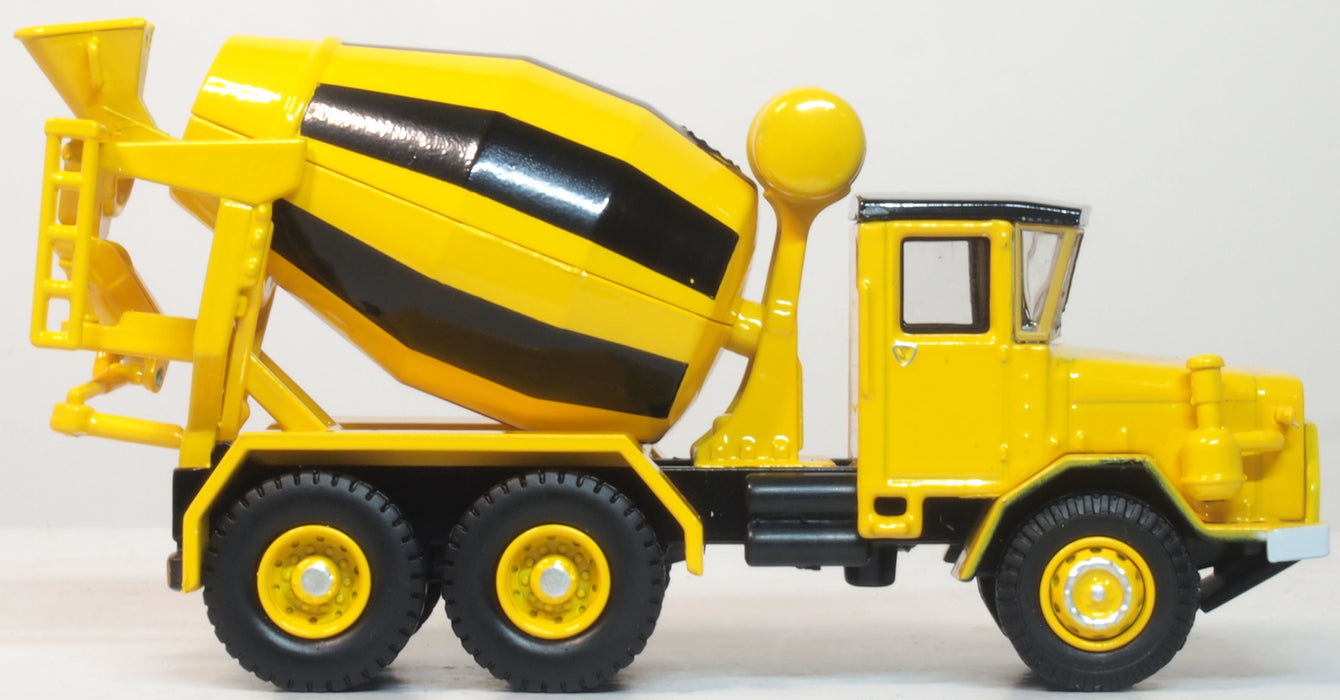 Oxford Diecast Yellow and Black AEC 690 Cement Mixer