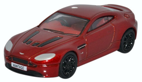 Oxford Diecast Aston Martin V12 Vantage S Volcano Red 76AMVT001