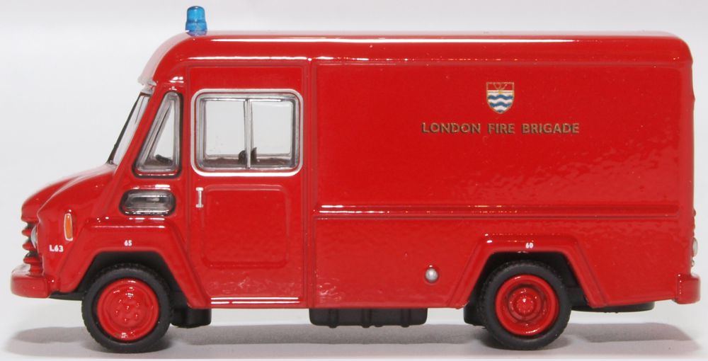 Oxford Diecast Commer Walk Thru London Fire Brigade 76CWT003