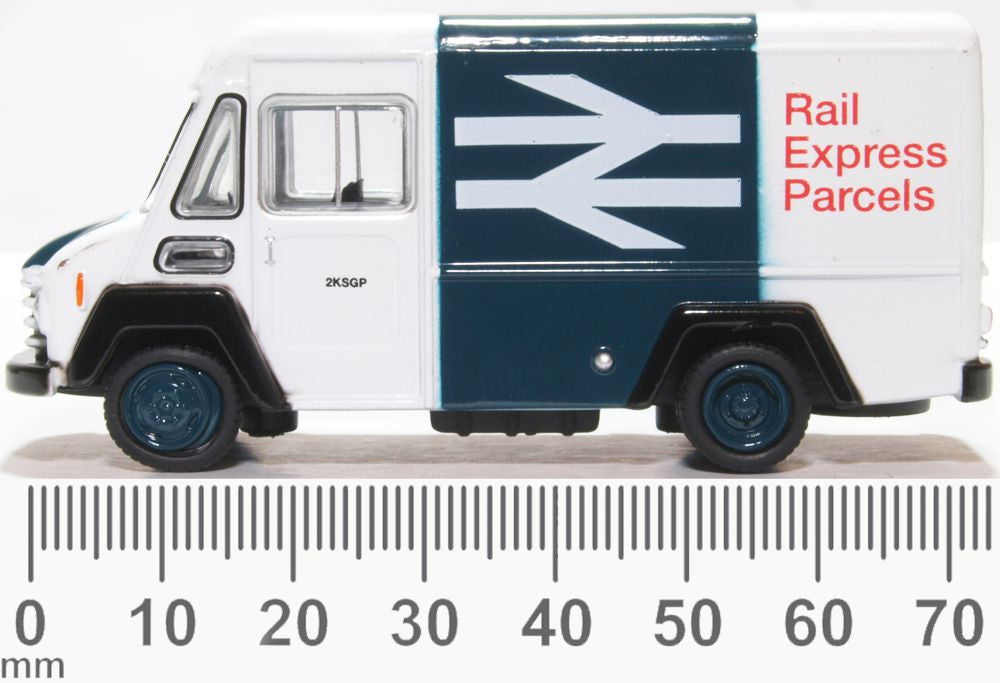 Oxford Diecast Commer Walk Thru Rail Express Parcels 1:76 Scale 76CWT006