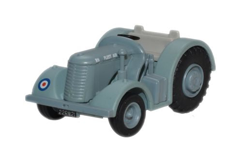 Oxford Diecast Royal Navy Fleet Air Arm David Brown Tractor - 1:76 Sca 76DBT002