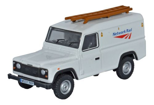 Oxford Diecast Land Rover Defender Network Rail - 1:76 Scale 76DEF008