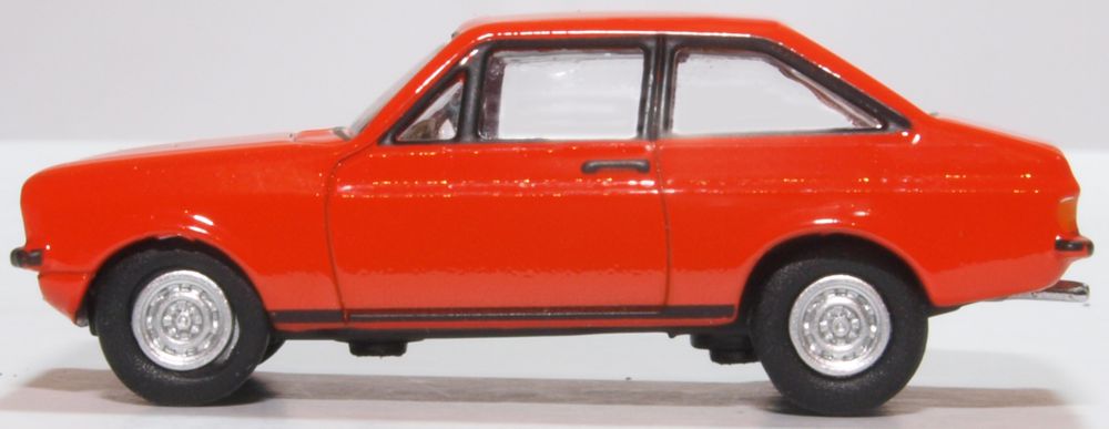 Oxford Diecast Ford Escort Mk2 Tango 1:76 Scale 76ESC001