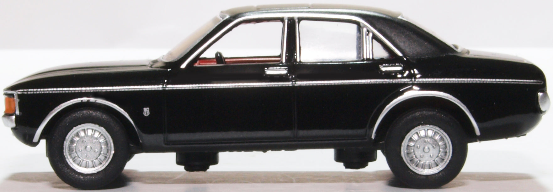 Oxford Diecast Ford Consul Granada Black 76FC006