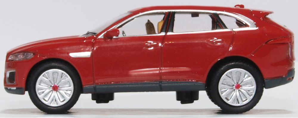 Oxford Diecast Jaguar F Pace Italian Racing Red 1:76 76JFP003