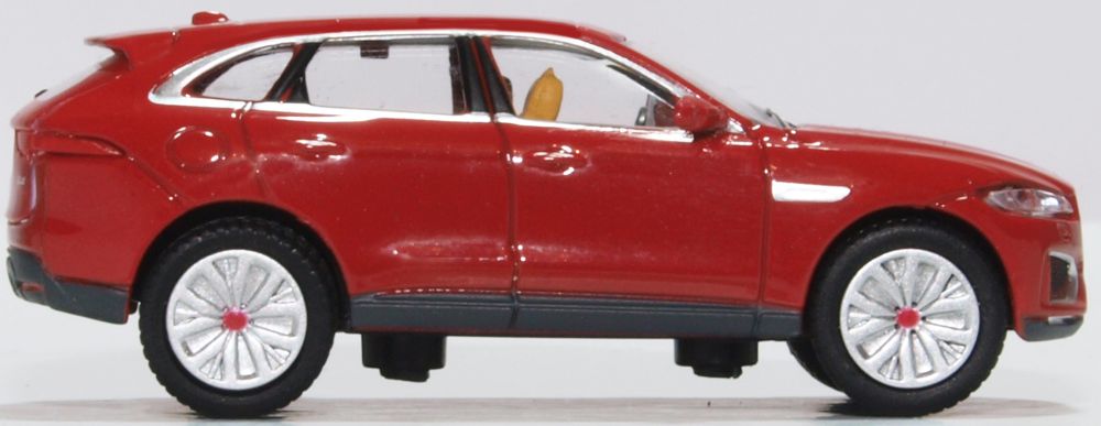 Oxford Diecast Jaguar F Pace Italian Racing Red 1:76 76JFP003