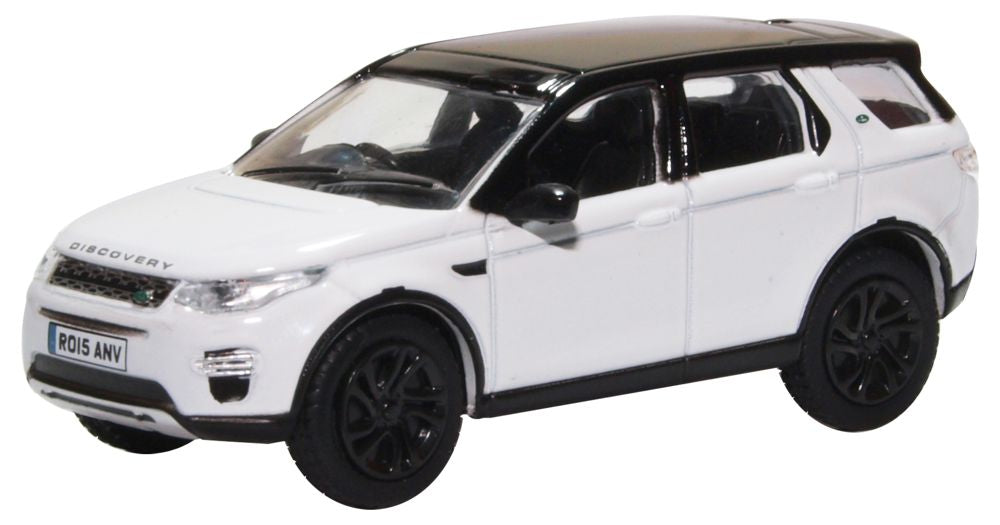 CULT MODELS 1/18 Scale CML114-4 - 1978 Land-Rover 88 CULT MODELS 1/18 Scale CML114-4 - 1978 Land-Rover 88