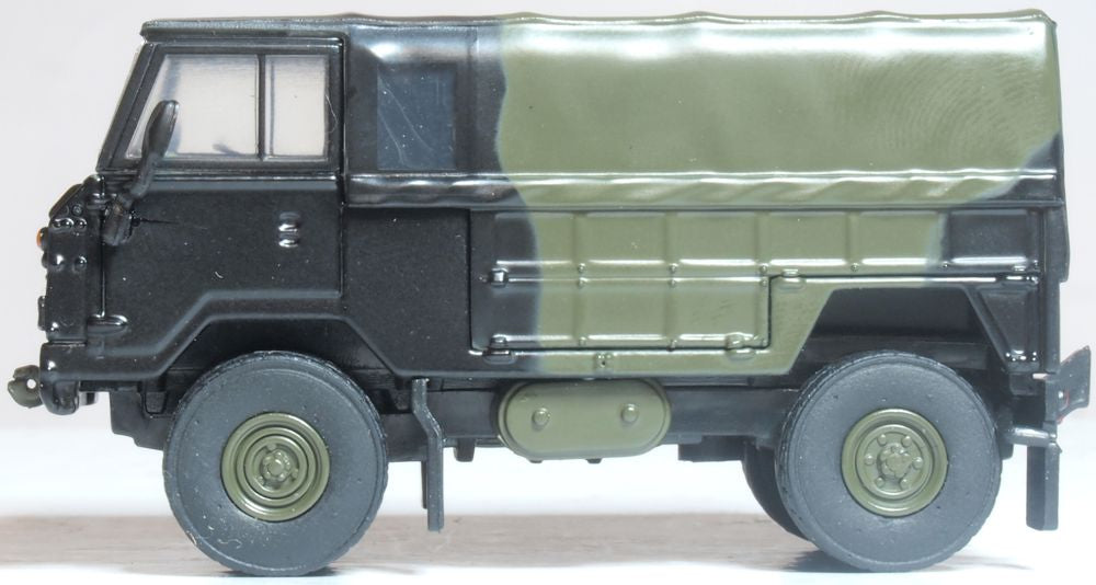 Oxford Diecast No 27 Squadron RAF Leuchars Land Rover FC GS