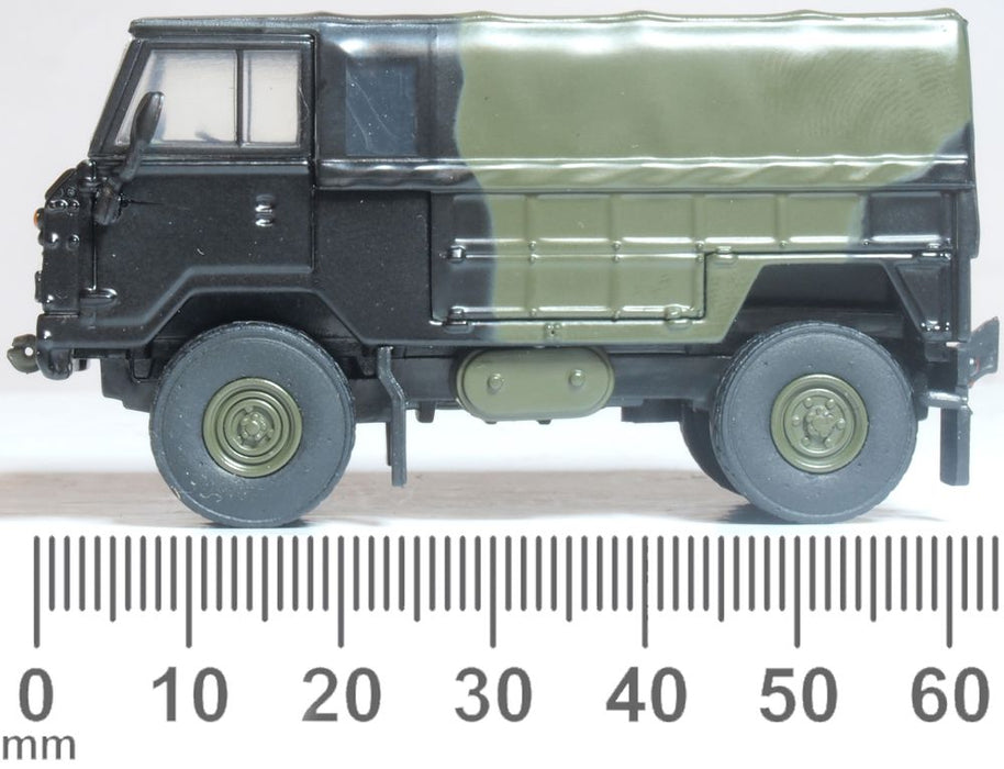 Oxford Diecast No 27 Squadron RAF Leuchars Land Rover FC GS