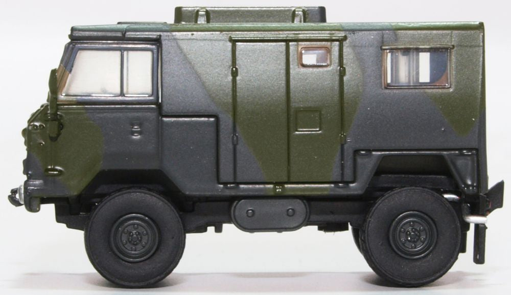 Oxford Diecast Land Rover FC Signals Nato Green Camouflage 76LRFCS001