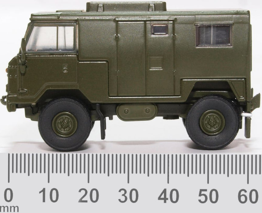 Oxford Diecast Land Rover FC Signals Nato Green 76LRFCS002