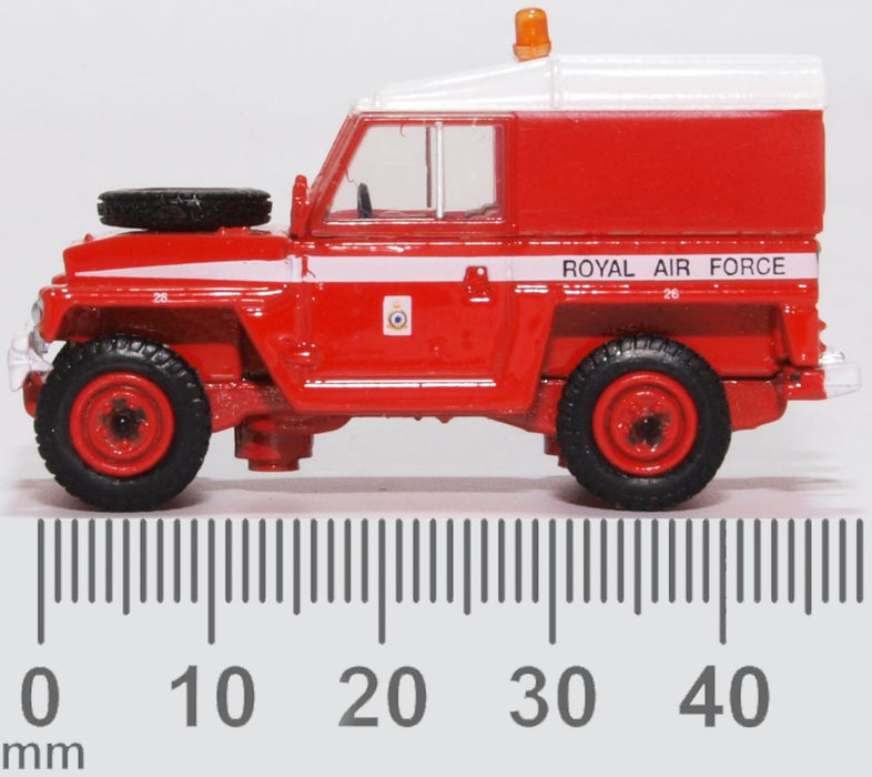 Oxford Diecast Land Rover 1/2 Ton Lightweight RAF- Red Arrows 76LRL003
