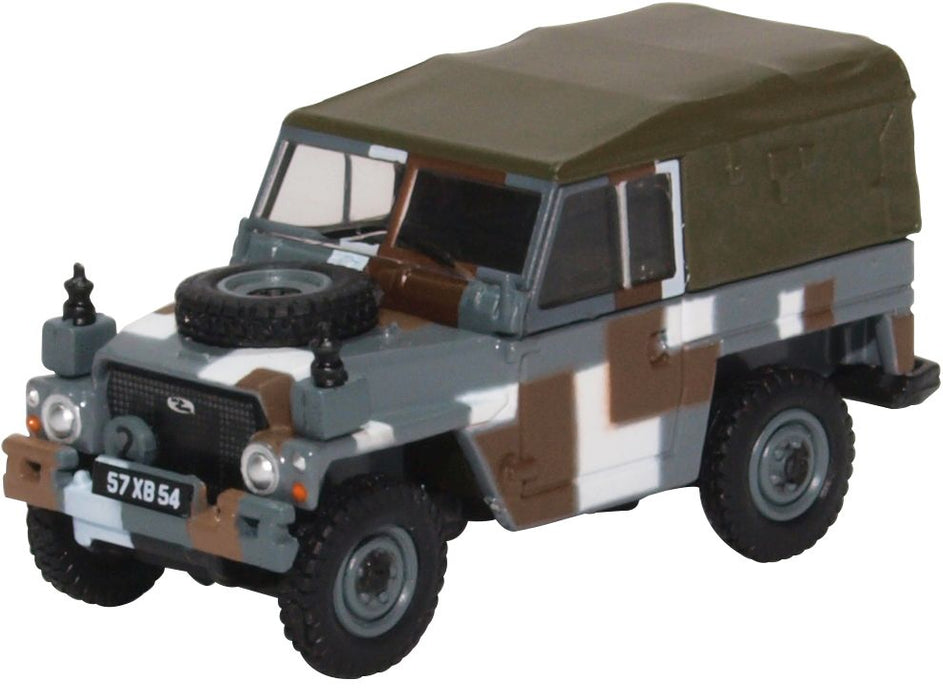 Oxford Diecast Land Rover Lightweight Berlin Scheme 76LRL004