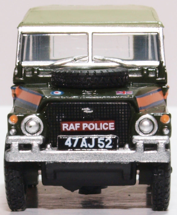 Oxford Diecast Land Rover Lightweight Canvas RAF Police 76LRL007