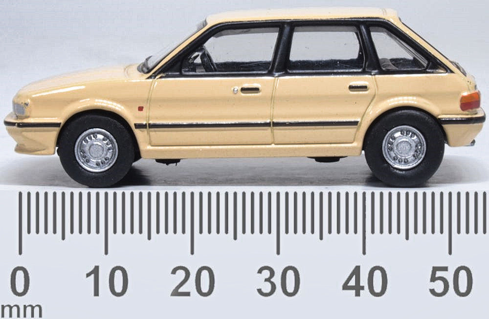 Oxford Diecast Austin Maestro Rattan Beige 76MST002