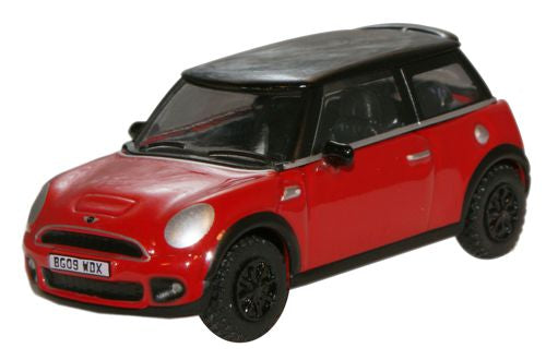 Oxford Diecast Chili Red New Mini - 1:76 Scale 76NMN001