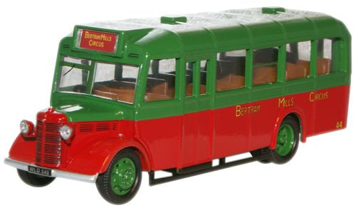 Oxford Diecast Bertram Mills Bedford OWB - 1:76 Scale 76OWB007