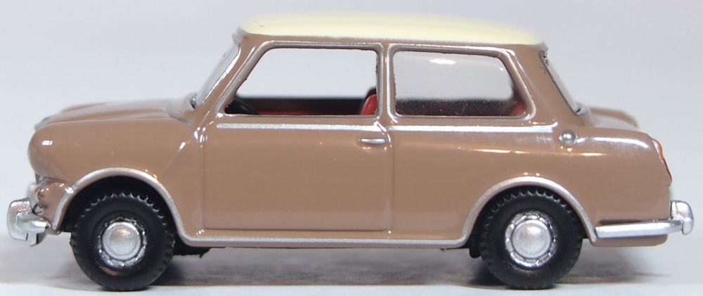 Oxford Diecast 76RE003 Riley Elf in Cumberland green & Old English Oxford Diecast 76RE003 Riley Elf in Cumberland green & Old English