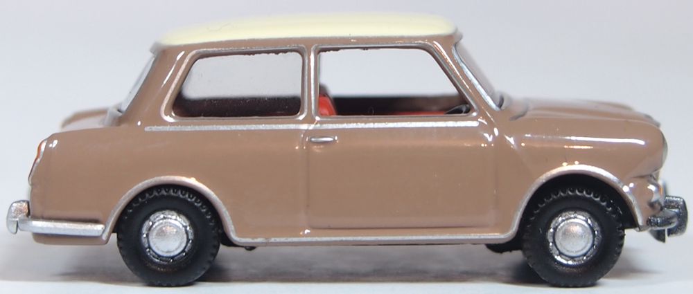 Oxford Diecast Riley Elf MkIII Arianca Beige/pale Ivory