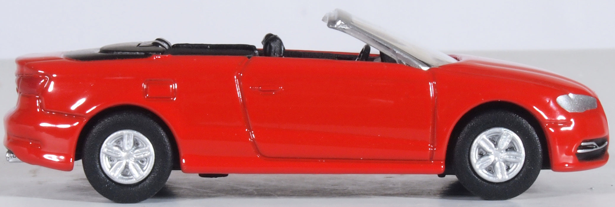Oxford Diecast Misano Red Audi S3 Cabriolet 76S3003