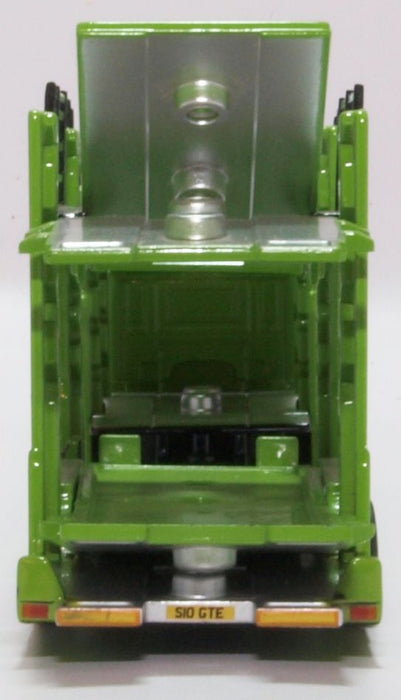 Oxford Diecast Scania Car Transporter Green Tiger 76SCT004