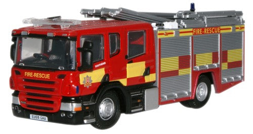 Oxford Diecast Scania P31 Pump Ladder Essex County F & R Service - 1:7 76SFE005