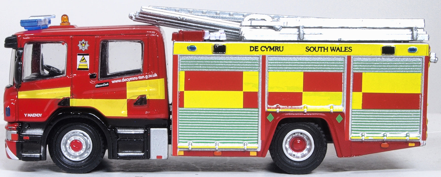 Oxford Diecast South Wales Fire & Rescue Scania Pump Ladder CP28 76SFE012